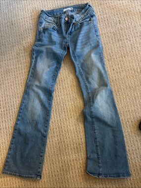 Women's Boot Cut Jeans in Medium Blue -